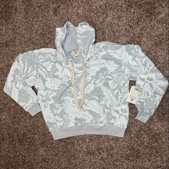 Tops - NWT BILLABONG AT LAST TROPICAL HOODIE